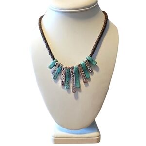 Vintage Necklace Boho Brown leather turquoise silvertone Bib 16”